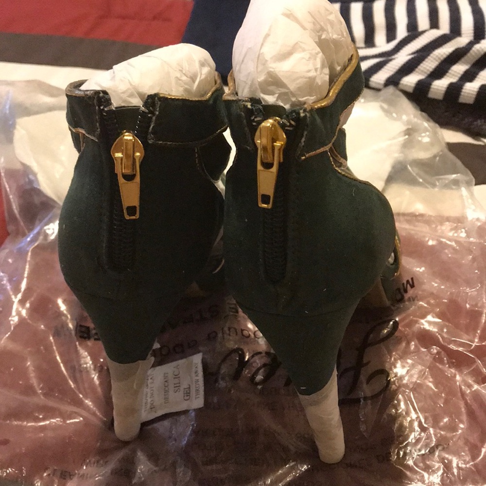 Green & Gold Paula Abdul shoes